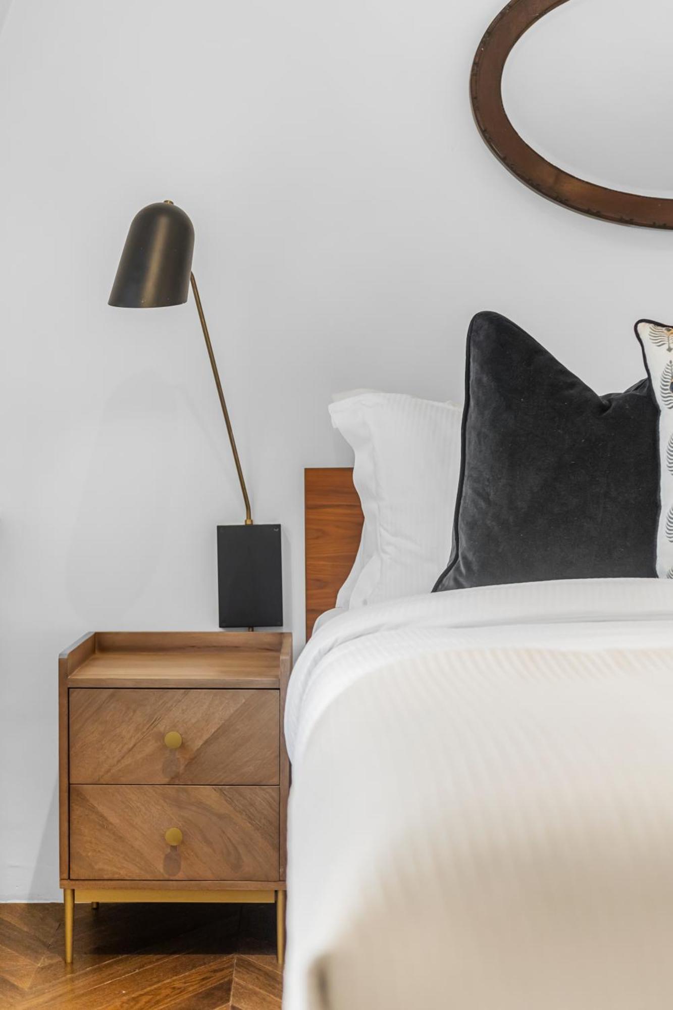 Contemporary 2-bedroom Escape In Notting Hill Apartment *