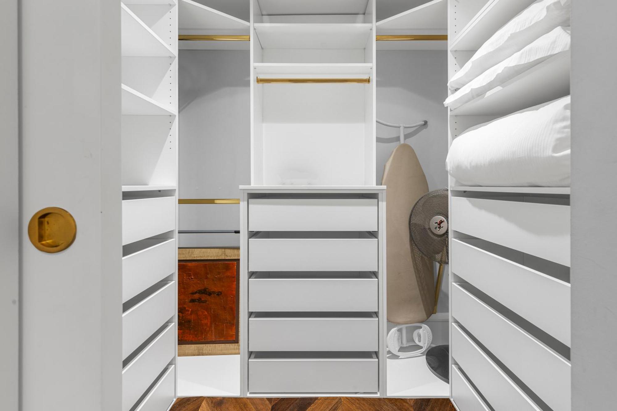 Contemporary 2-bedroom Escape In Notting Hill