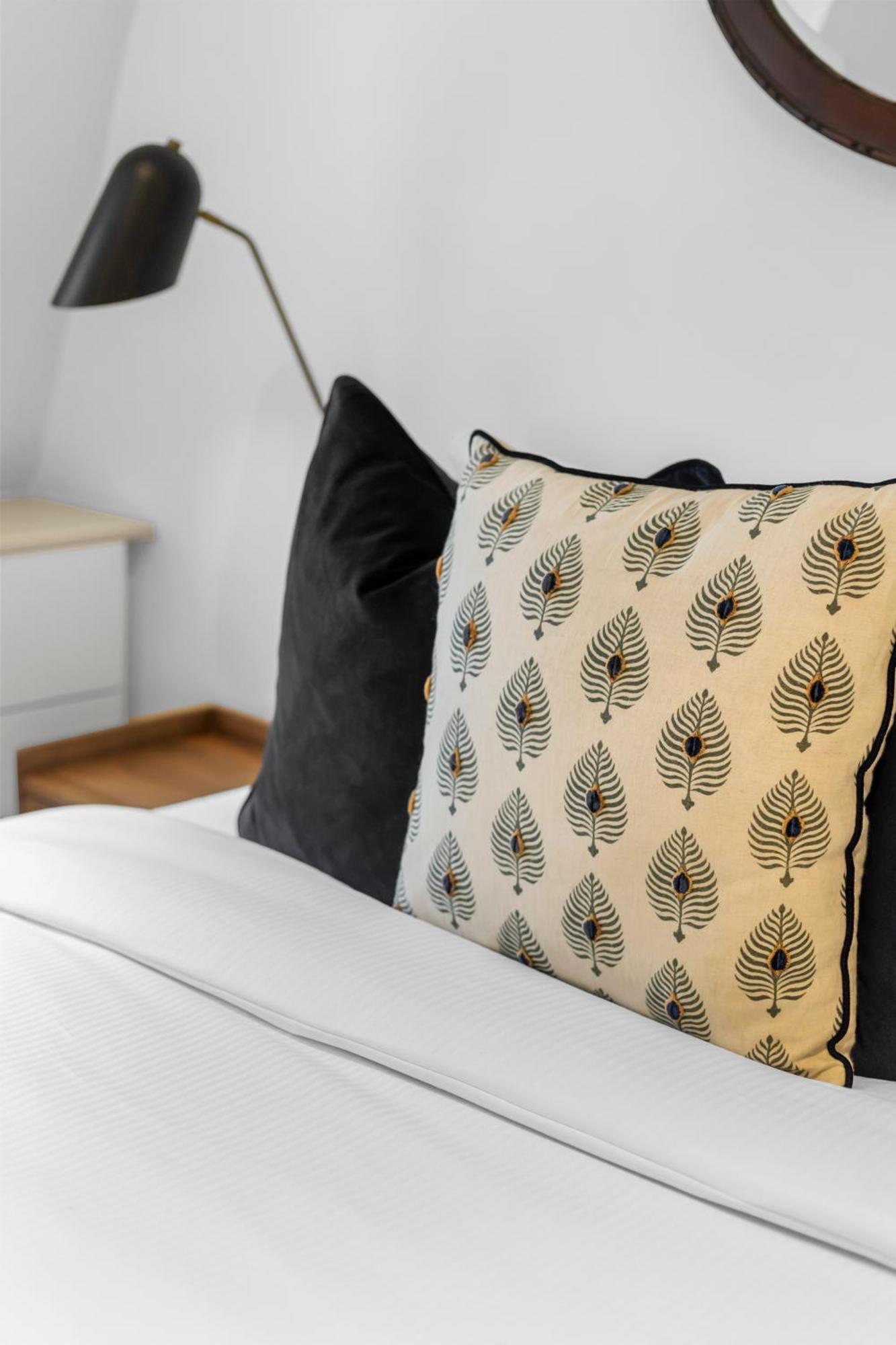 Contemporary 2-bedroom Escape In Notting Hill Apartment *